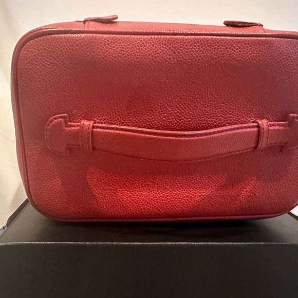 CHANEL Vanity-Cosmetic Case/ Red Caviar - Picture 5 of 10